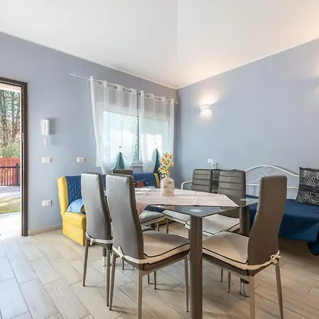 Holiday home Ibiscus Rosa 1 *