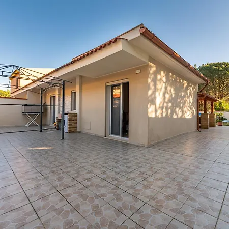 Ibiscus Rosa 1 Holiday home
